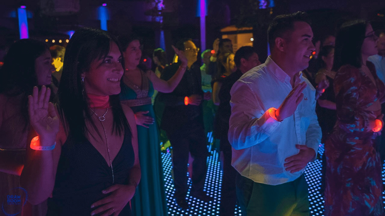 LED Bracelets: The Must-Have Accessory for Weddings and Celebrations 7 wedding led bracelets